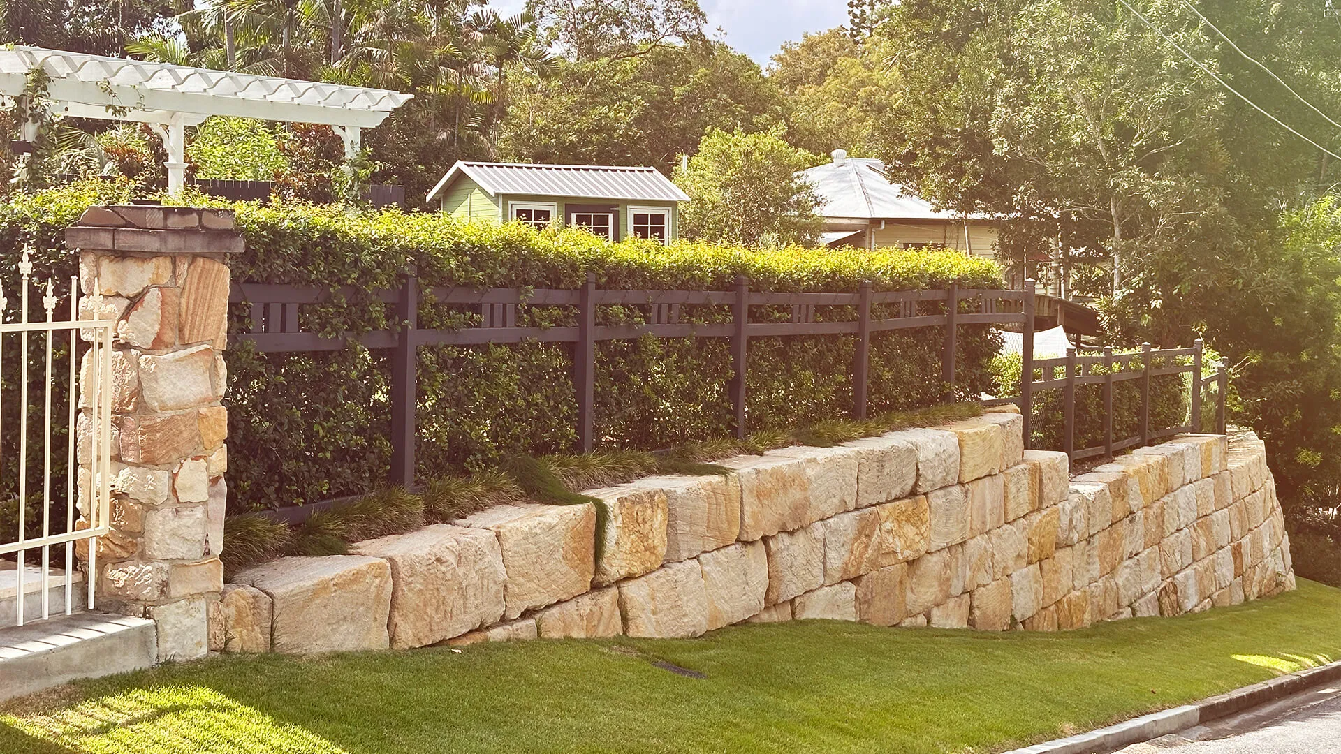 retaining walls gold coast